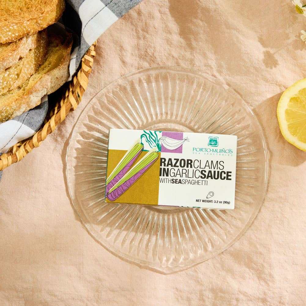 Porto-Muiños Razor Clams with Sea Spaghetti and Garlic, Spain